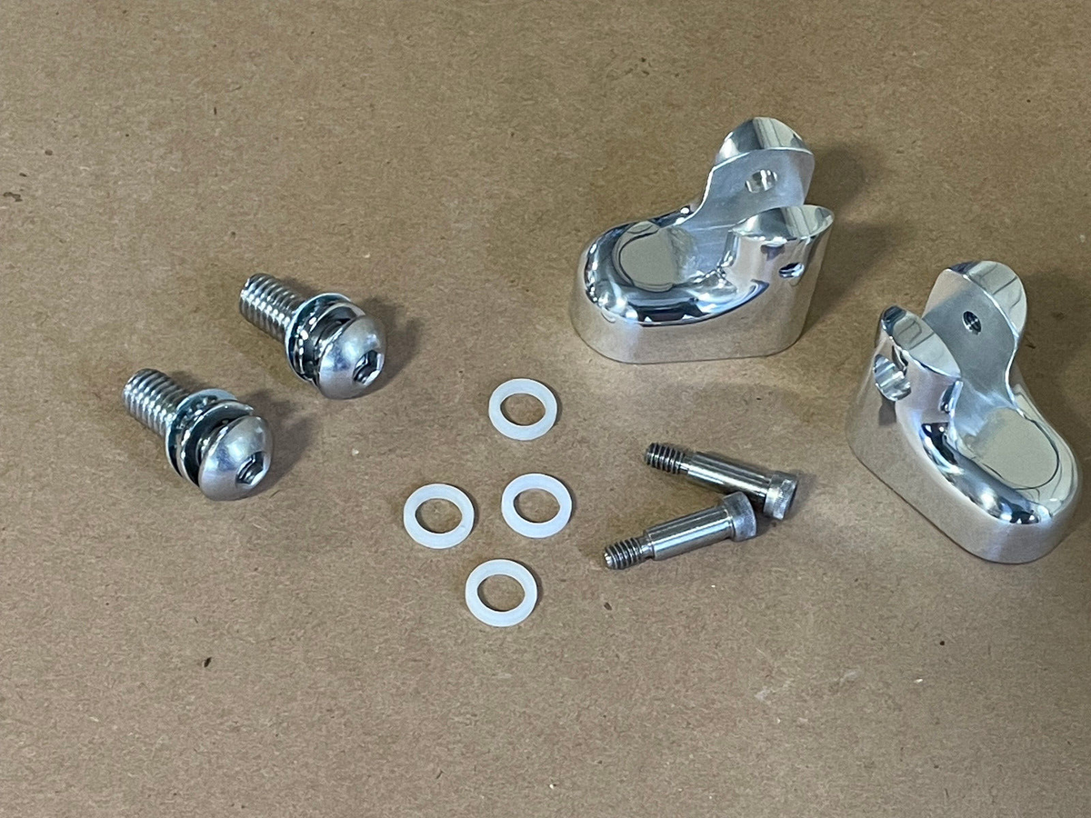 Kセット BIG DOG MOTORCYCLES PASSENGER PEG CLEVIS KIT 2005-07 CHOPPER 2005