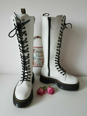 dr martens 20 eye