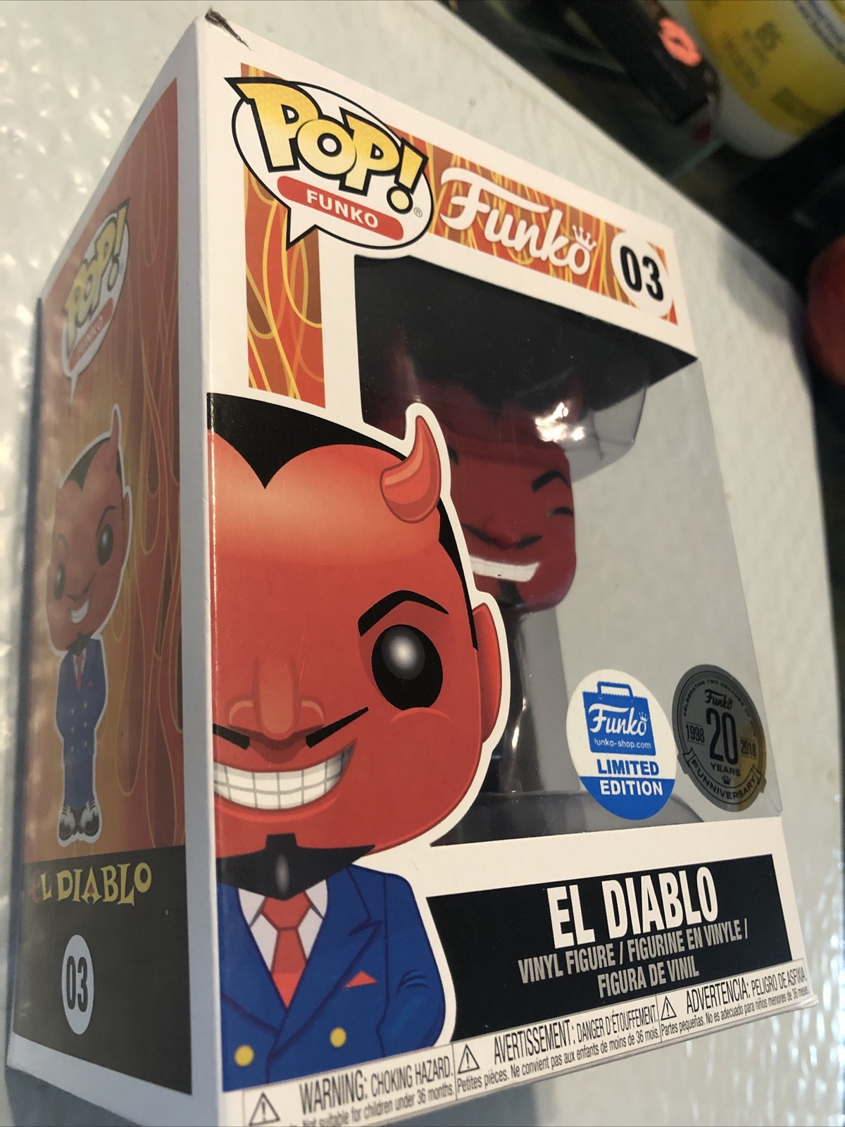 ¡Pop! Traje Negro Funko 20 Años Edición Limitada El Diablo #03 Nuevo Dentado Bo