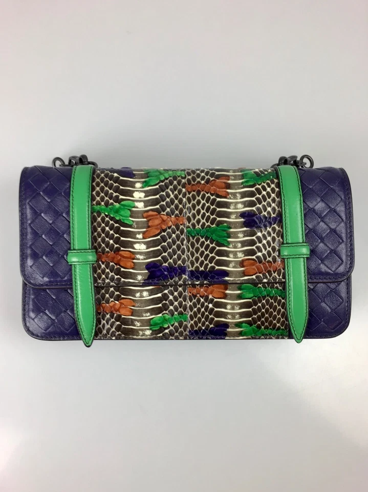 NUEVO AUTHEN BOTTEGA VENETA - Bolso de Hombro Pequeño de Cuero y Piel de Serpiente Intrecciato Foto 3 de 4