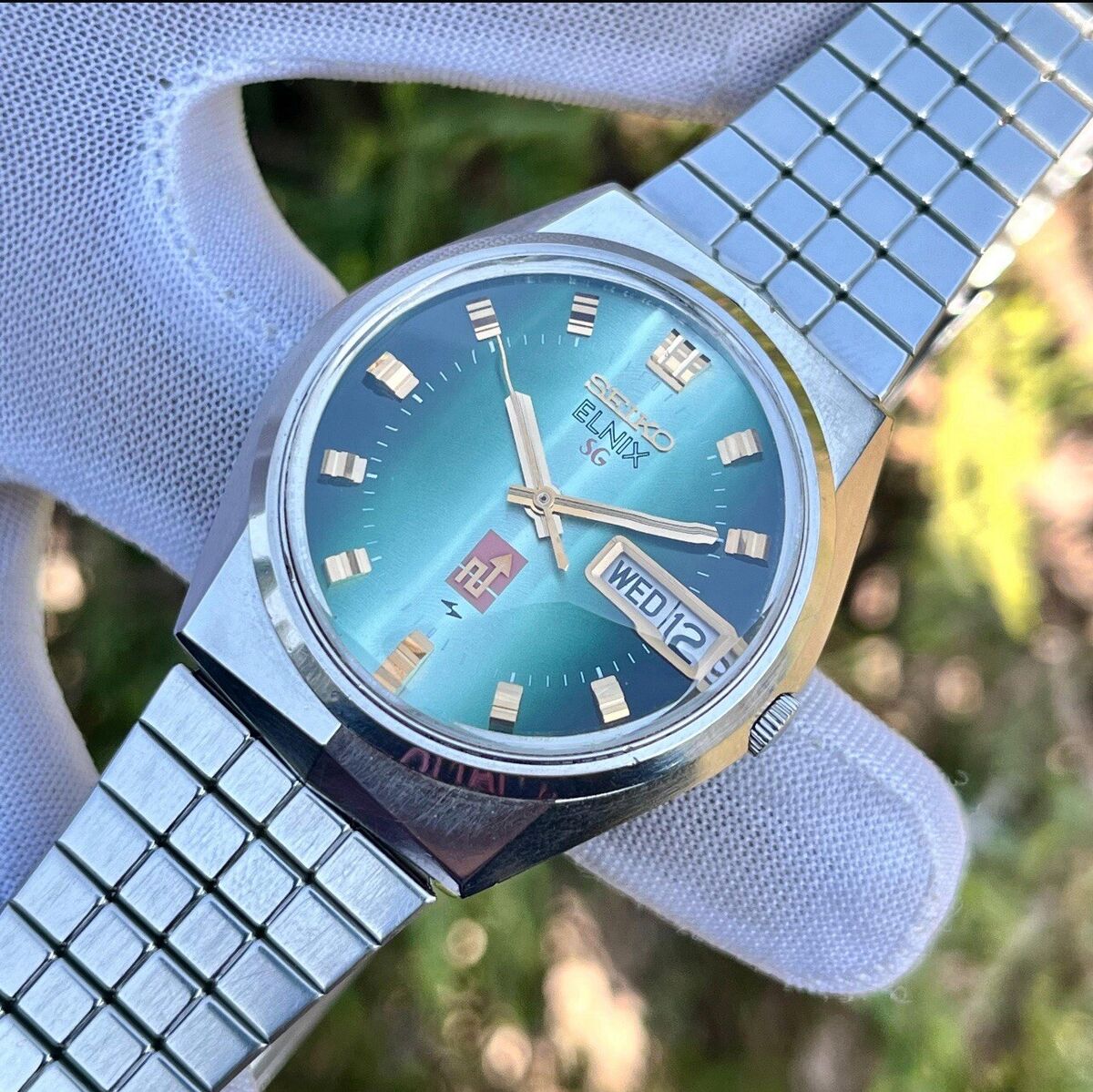 Vintage Seiko Elnix SG Electronic Gradient Green Sunburst Vintage Seiko Elnix SG Electronic Gradient Green Sunburst