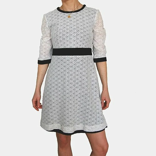 OFF WHITE o Abito in pizzo United Colors of Benetton M nuovo con etichette aderente e svasato bianco ecrù e nero