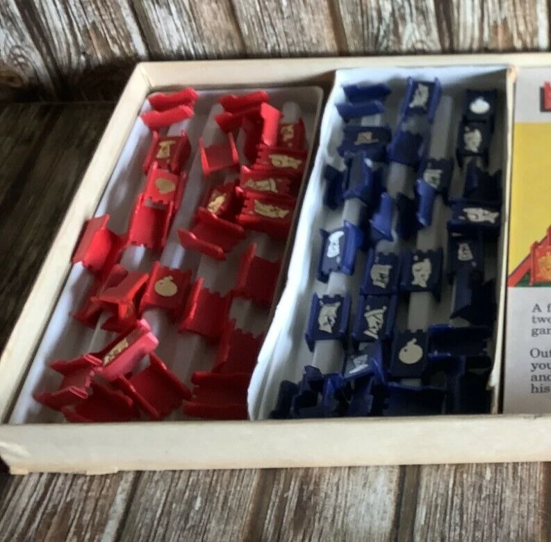 STRATEGO VINTAGE BOARD GAME - 1 SPARE PART PLAYING PIECE -  MILTON BRADLEY 1961 - Image 2 of 4