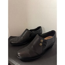 Clarks Collection Black Leather Side Zip Button Accent Ankle Booties Womens 9
