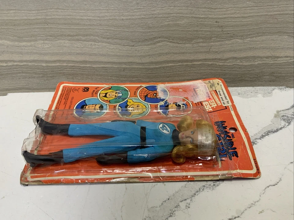 Tarjeta francesa vintage 1979 Mego Marvel Fantastic 4 Four: Invisible Girl 51313/6/F Foto 3 de 4
