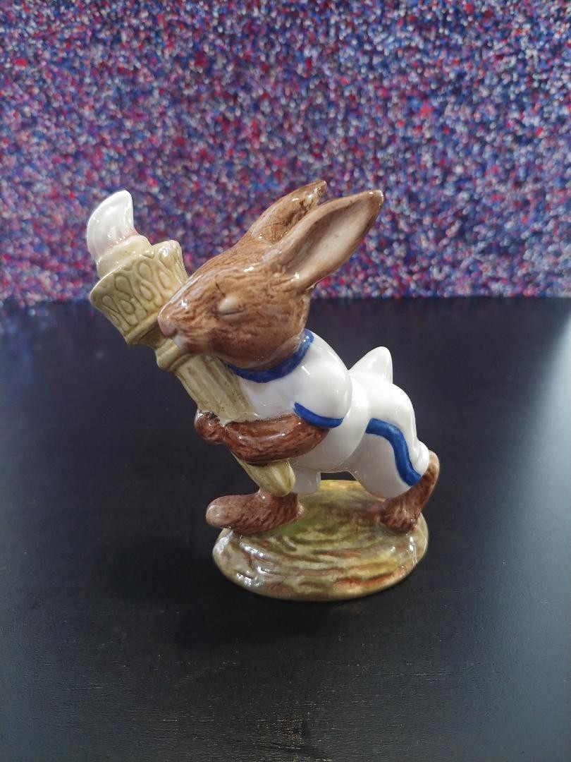 Royal Doulton England Olympic Bunnykins DB 28 Figurine 1983