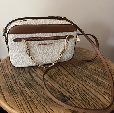 Michael Kors Jet Set Purse Vanilla/tan-new