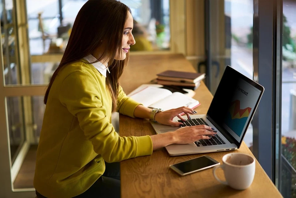 3M Filtre de confidentialité Bright Screen pour ordinateur portable 14 po,...  - Image 4 of 4