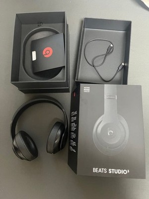Beats Studio3 Pro wireless headphones black