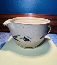 VTG Studio Art Pottery Mixing/Batter Bowl with Pour Spout & Handle, Signed
