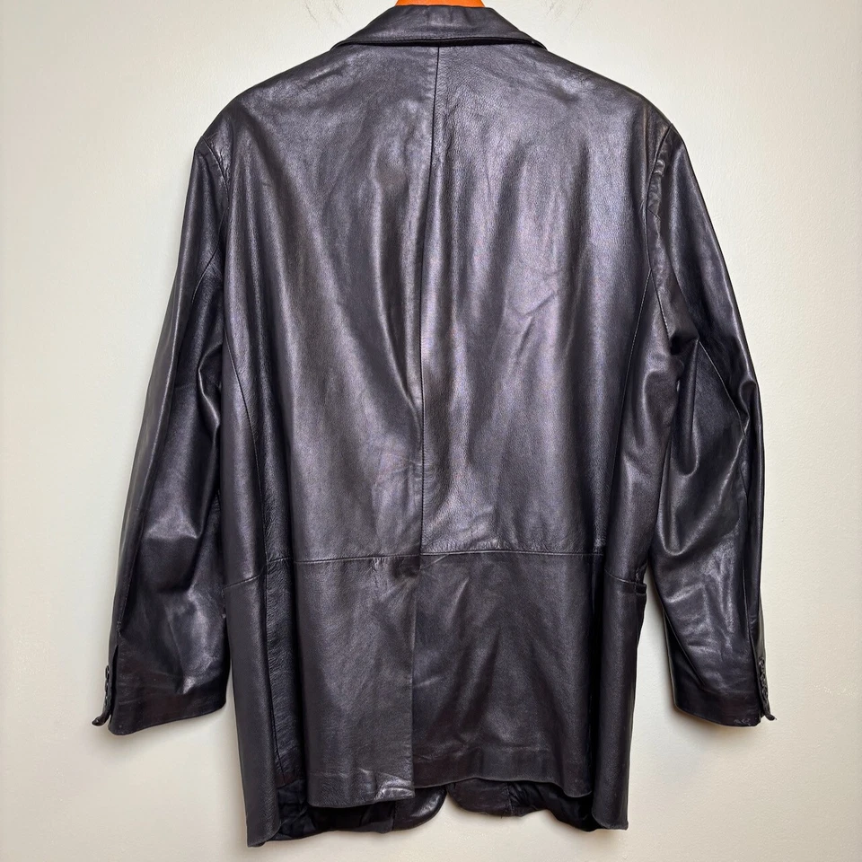 Chaqueta de cuero negra Bally para hombre talla 44 hecha en Italia bolsillos forrados con 3 botones dinero antiguo Foto 2 de 4