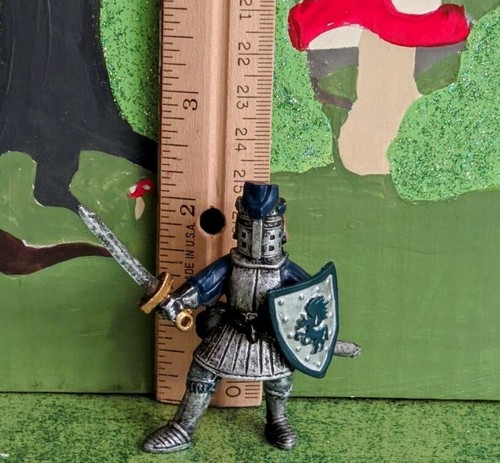 Figura de Caballero en Miniatura para Castle Play Fairy Garden Gnome Garden NUEVA en Paquete - Imagen 3 de 6