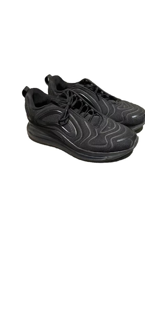 Size 10.5 Nike Air Max 720 Black - Style Meets Comfort