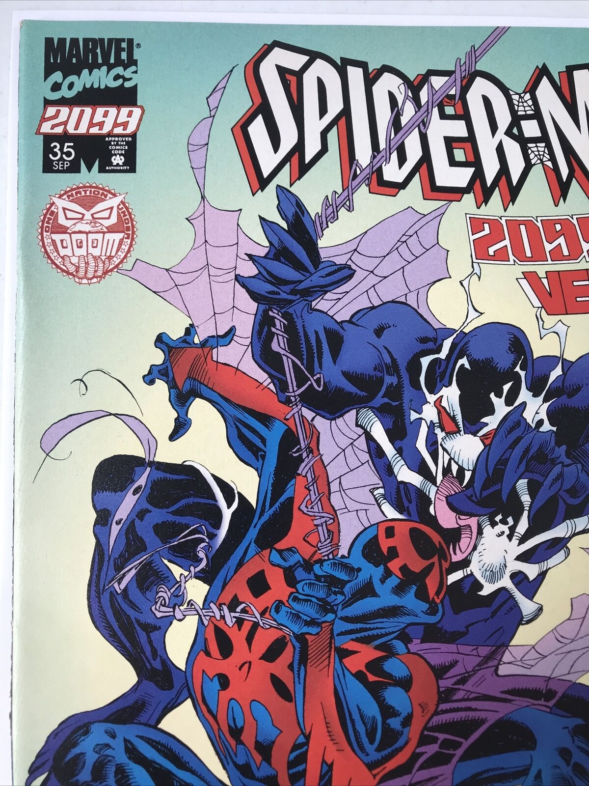 Lot of 2 - SPIDER-MAN 2099 #38 RARE HTF VARIANT VENOM & #39 1995