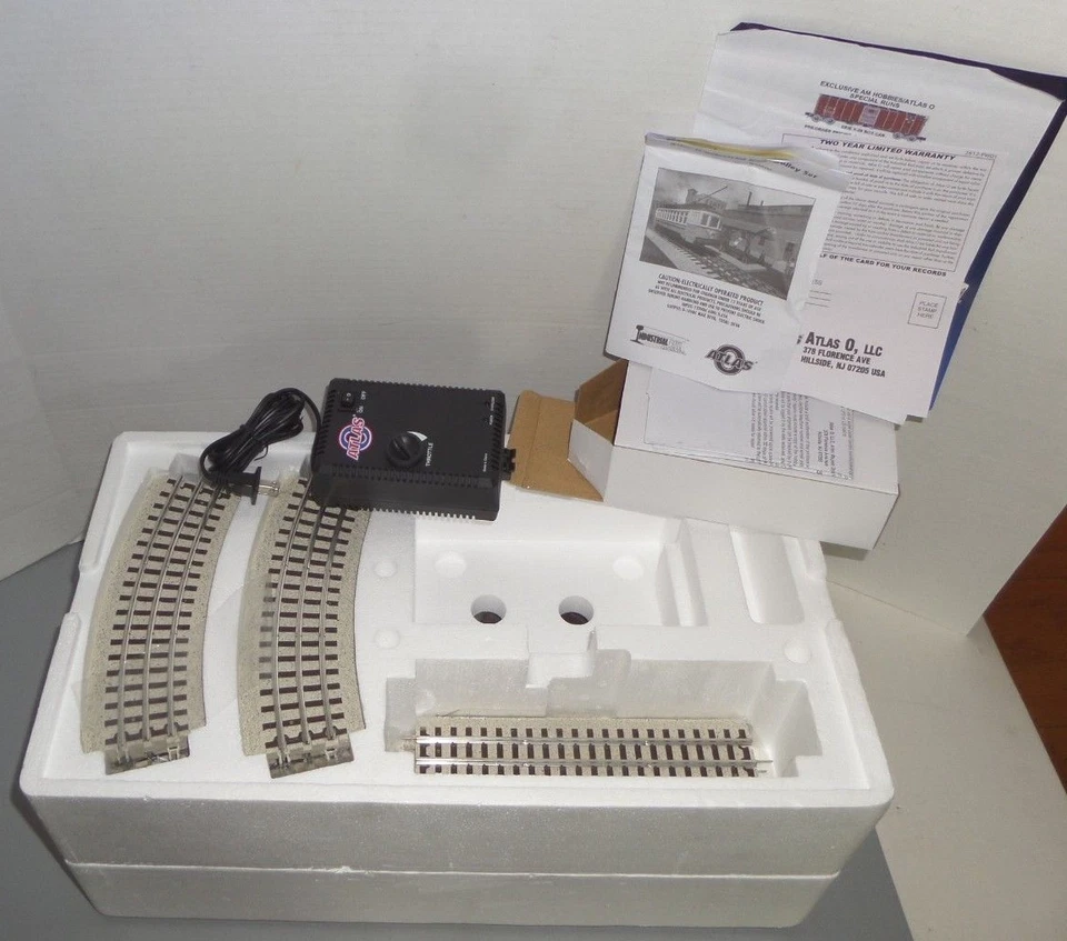 ATLAS "O" GAUGE INDUSTRIAL RAIL NEW JERSEY TROLLEY SET #1009101 IN ORIGINAL BOX - Image 2 of 4