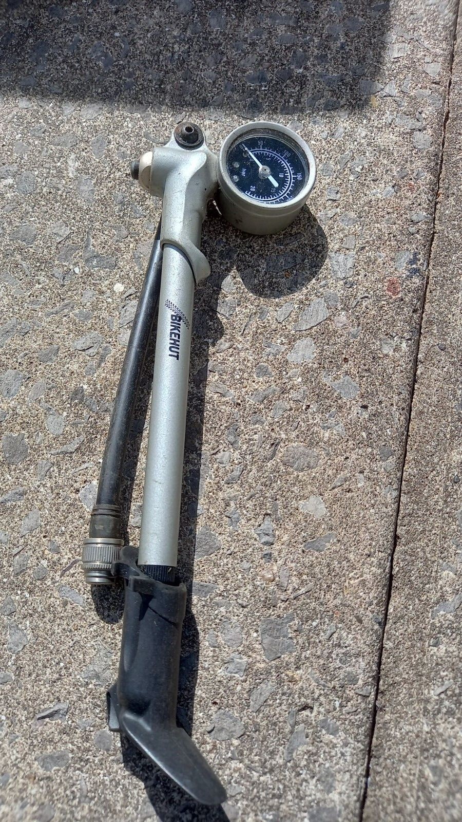 halfords bikehut 1600