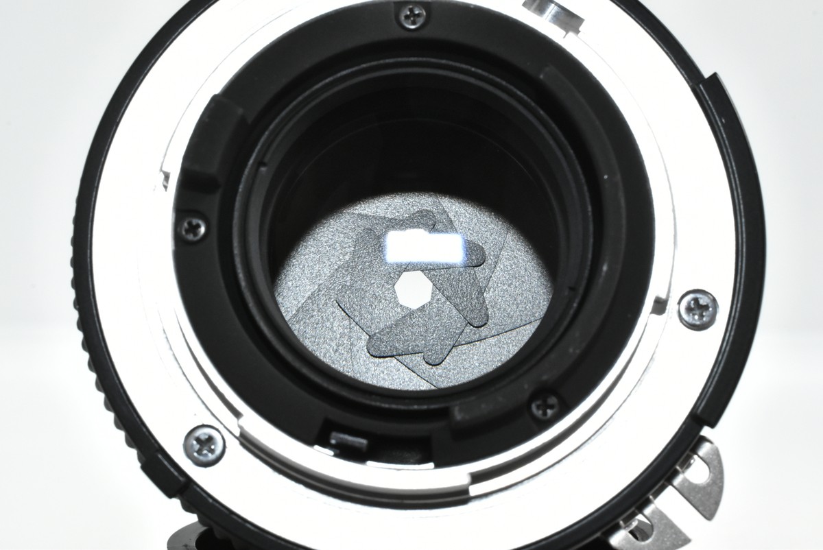 Near Mint] Nikon Ai-s Nikkor 85mm f2 MF Lens From JAPAN EF
