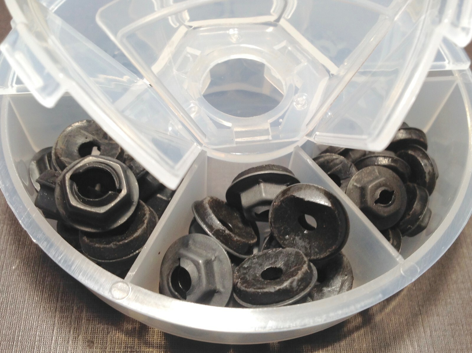 60pc script emblem tubular barrel & thread cutting sealer nuts