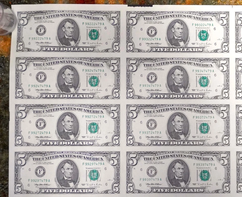 UNCUT SHEET OF 32 - 1995 $5 NOTES ATLANTA DISTRICT - Image 2 of 4