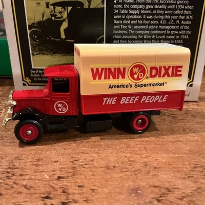 Lledo Winn Dixie, America s Supermarket, The Beef People Mack Canvas Back Truck