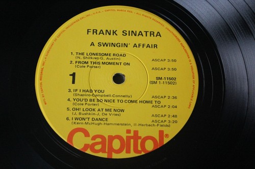 FRANK SINATRA - A SWINGIN' AFFAIR ! - CAPITOL RECORDS - SM 11502 - RELEASED 1976 - Foto 4 di 5