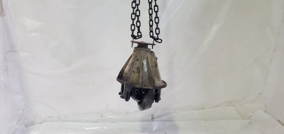 2007 2014 Toyota Tundra OEM 4.30 Ratio Rear Carrier 8 Cylinder 5.7L - Image 4 of 4