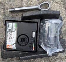 Mercedes-Benz Tirefit Pannenset Öse + Kompressor + Dichtmittel 450ml MHD 2031 Mercedes-Benz Tirefit Pannenset Öse + Kompressor + Dichtmittel 450ml MHD 2031