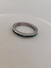 ​Vintage Sterling Silver Channel Set Emerald Green CZ Eternity Ring Band Sz 4.75 — photo 4