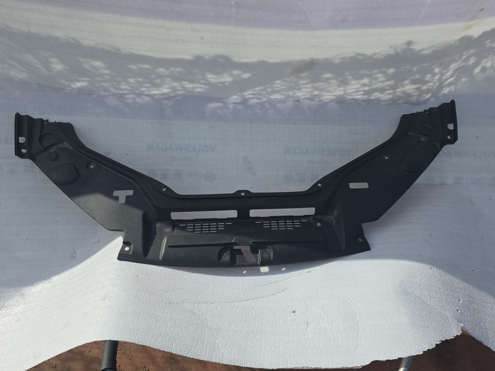 17-20 MASERATI Levante 3.0L Front Radiator Support Cover Panel