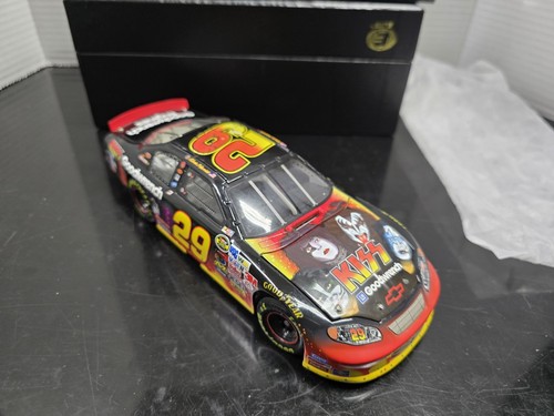 RARE 2004 KEVIN HARVICK ELITE #29 GM GOODWRENCH KISS 1/24 NASCAR DIECAST L.E. - Picture 9 of 21