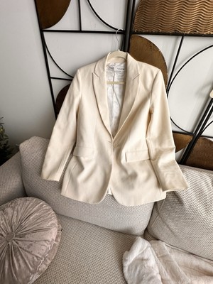 Zara Blogger s Favourite  Blazer, SIZE S - Sold Out - Cream Color - 1 Button