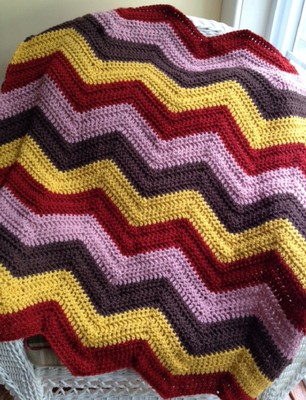CROCHET handmade baby blanket afghan chevron ripple VANNA yarn multicolor 32x36''