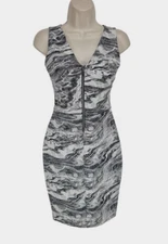 Guess Women Sheath Mini Dress 1/4 Zip Sz XS Gray Geometric V-Neck Sleeveless 77P