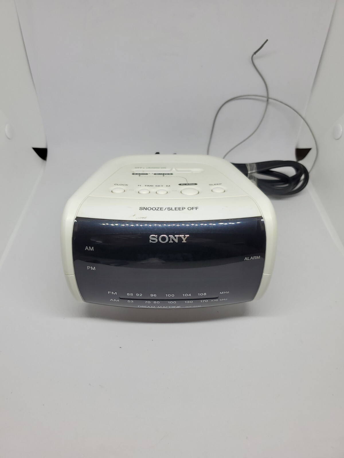 Sony Dream Machine ICFC112 Clock Radio Gray Alarm Digital AM/FM