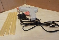 Tonic Studios Hot Glue Gun & 5 x 20cm Glue Sticks - WORKING