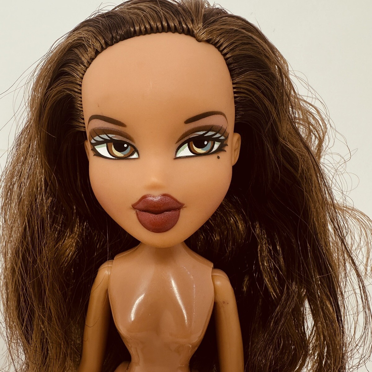 Bratz Doll Yasmin Sun Kissed Summer W/ Some Original Clothes