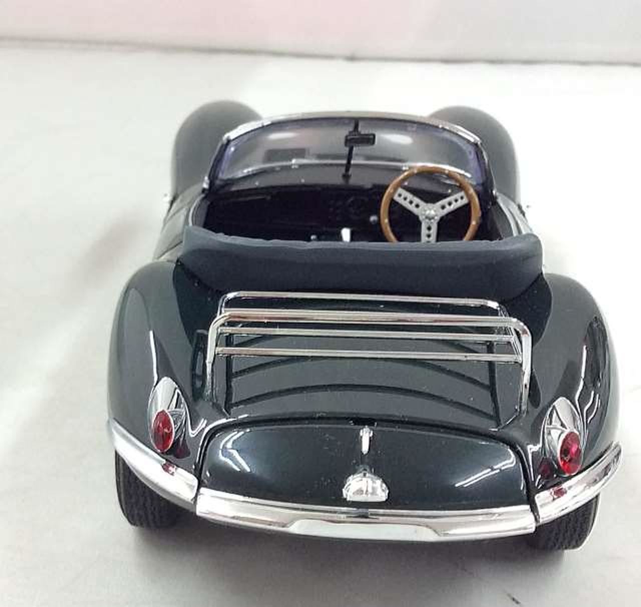 AUTOart 1/18 JAGUAR XKSS