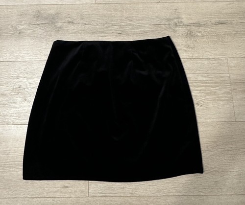 LIRA Mini Skirt Women’s Size Medium Black Velour Zippers Very Soft - Picture 2 of 8