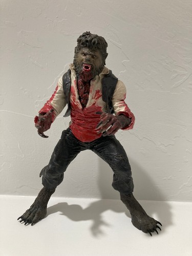 Mezco Toyz Universal Monsters The Wolfman Figure 2009 (Bloody Variant)