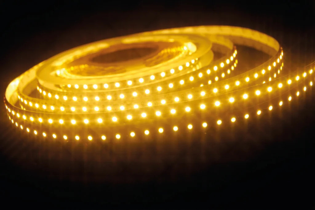 LED Tape 3528 SMD 12v 8mm 5m Reel 3000K IP20 6.5w/M 700lm/M Max Integral