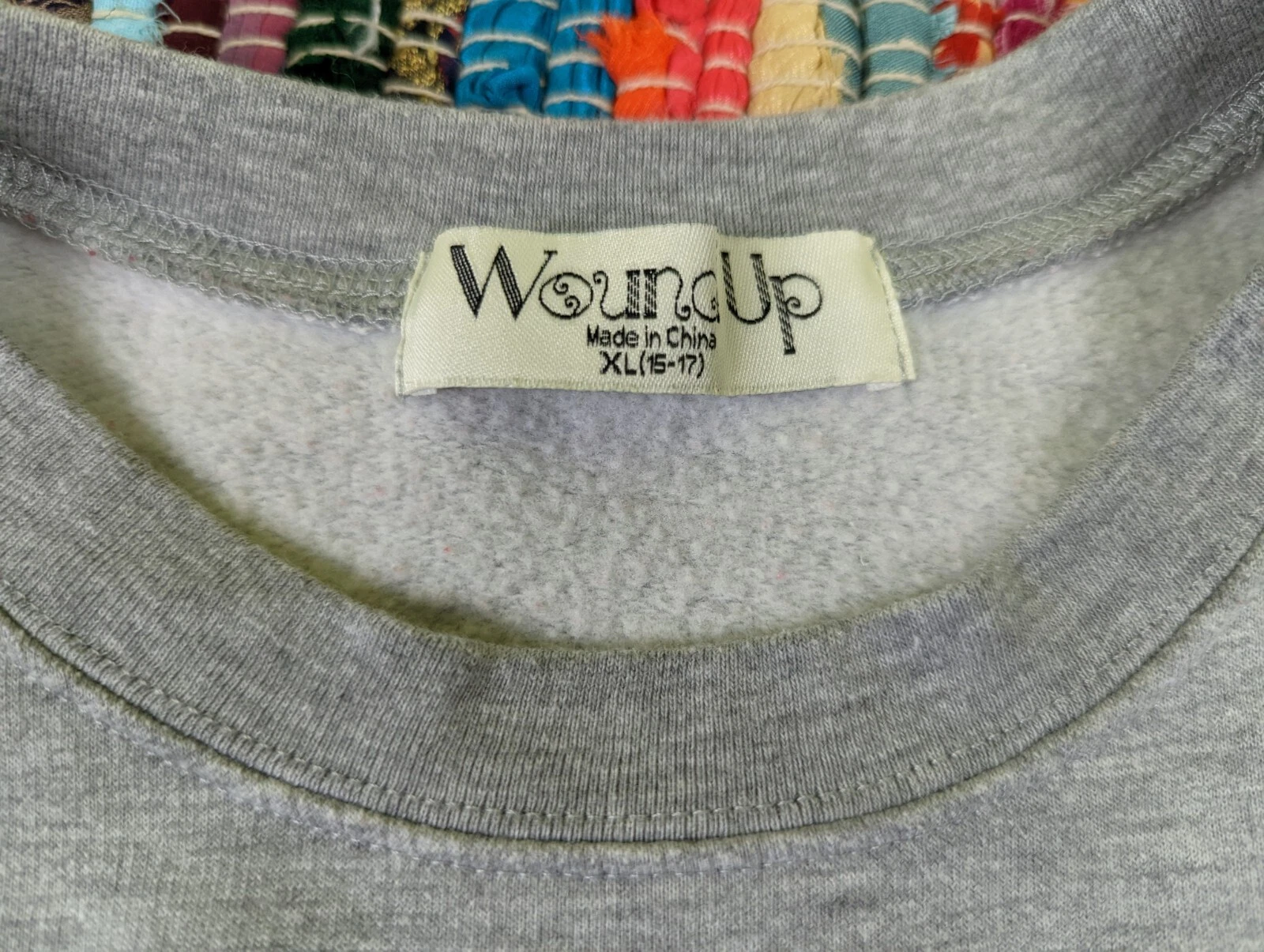 VETEMENTS Felpa grigia Wound Up donna XL 15 17 grata benedetta Natale usata in ottime condizioni