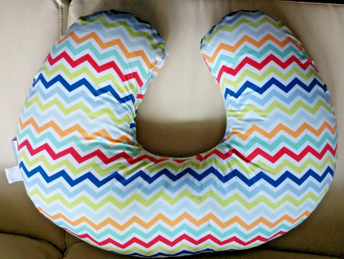 Boppy Original Feeding And Infant Support Pillow. 0 12m Tummy Time
