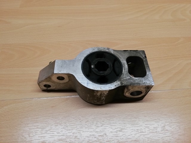 3c0199231e сайлентблок отдельно
