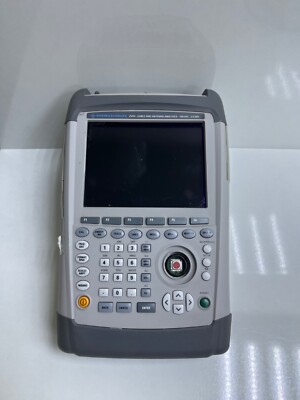 Rohde & Schwarz ZVH4 100kHz Zu 3.6GHz Handgehalten Kabel & Antenne Analysator