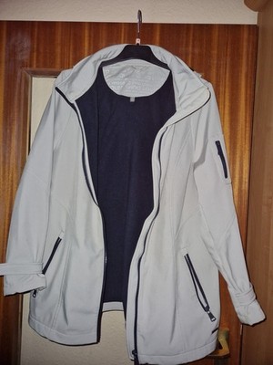 Regenjacke, Größe L. Firma Gina Laura.