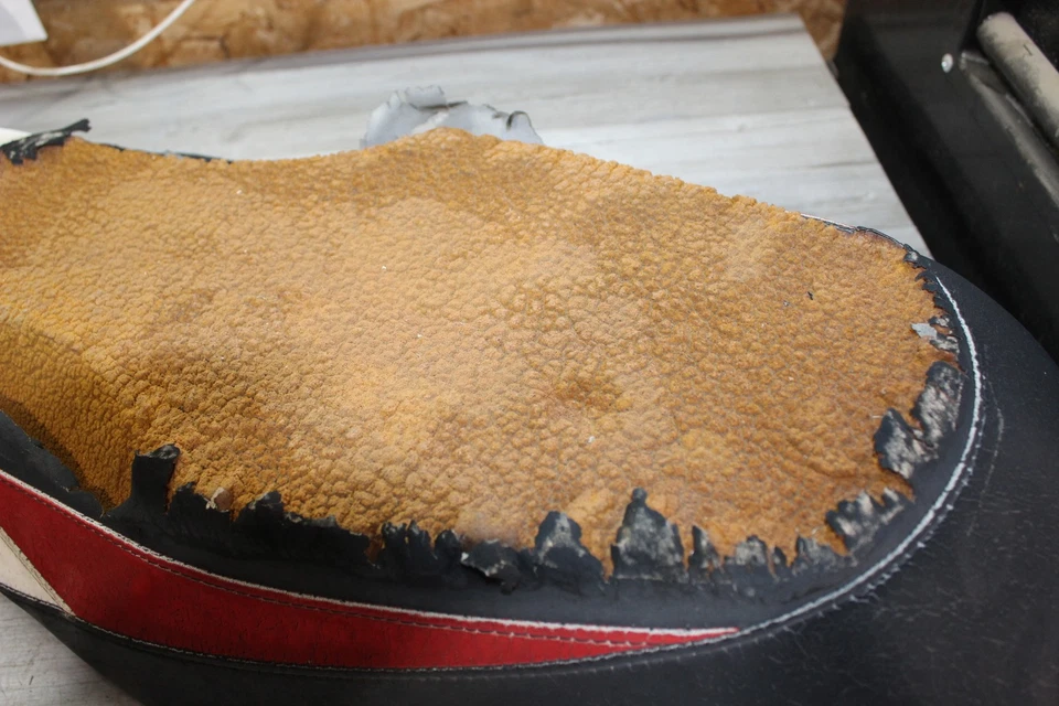 Sillín de asiento Polaris Assault Rmk 800 2015 155 pulgadas Foto 3 de 4