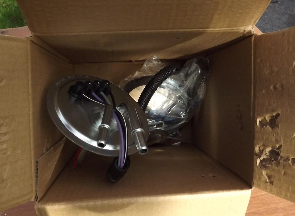 Unidad de envío de combustible Dorman 692-281 Ford F150 F250 F350 Bronco 92-96 nueva caja abierta Foto 2 de 2