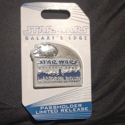 Disney Limited Release 2019 Star Wars Galaxy's Edge Passholder Pin Disneyland