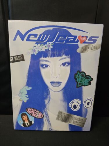 NewJeans 1st EP Album Bluebook HYEIN Ver Kpop - w CD Stickers Photo Cars NEW BOX - 第 1/2 張圖片