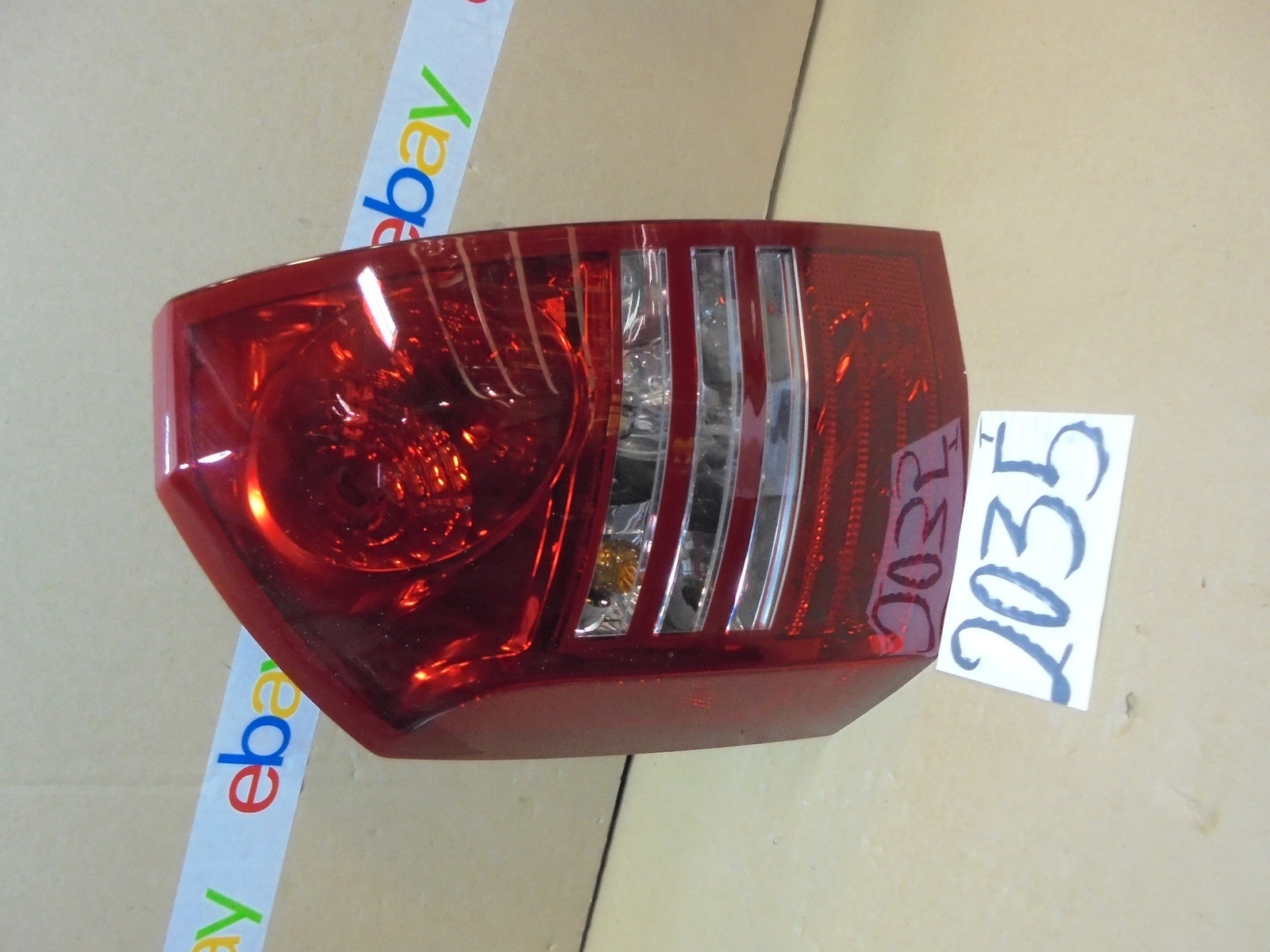 05 06 07 Chrysler 300 SRT DRIVER Side Tail Light Used Rear Lamp #2035T